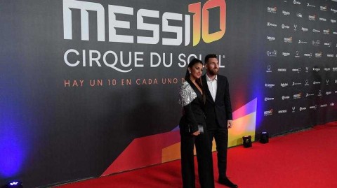 梅西与太阳马戏团共谱梦幻交响，马德里首映礼星光熠熠