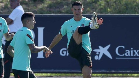备战关键时刻，C罗领衔葡萄牙训练场显王者霸气