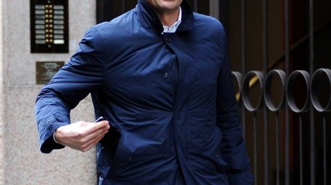 前尤文功勋主帅阿莱格里米兰街头悠然自得，囧叔微笑背后是传奇执教生涯的沉淀