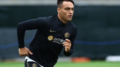 蓝黑军团磨砺剑锋，静待圣保罗球场决战时刻