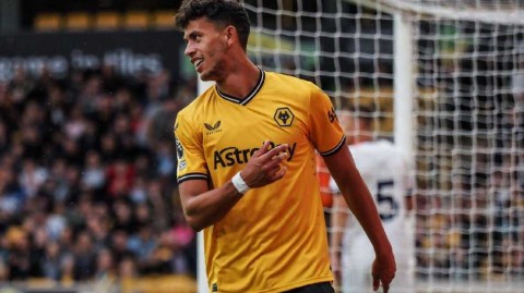 狼队中场努内斯加盟曼城转会完成