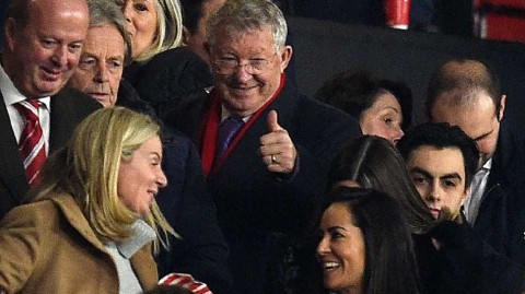 梦剧场巨型祝福致敬功勋教父弗格森八十大寿 红魔用胜利献礼爵爷传奇