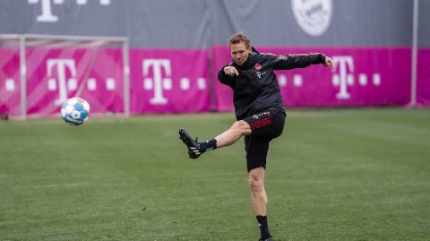 德甲卫冕冠军赛前训练直击：南大王积极备战关键战役