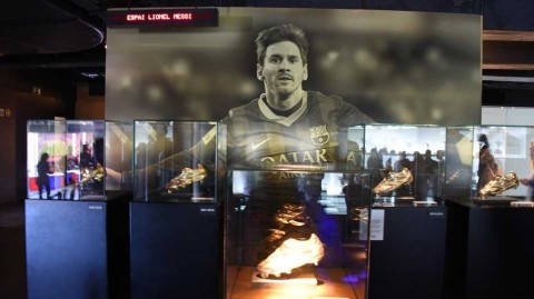 探秘巴萨博物馆：梅西的金球圣殿与红蓝荣耀的时光长廊