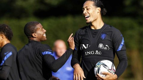 橙衣军团起航 范戴克领衔荷兰队全力冲击世界杯