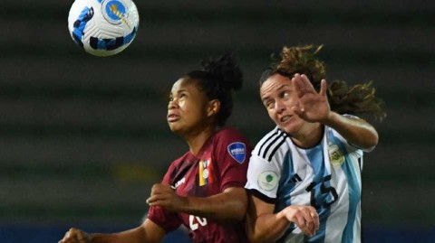 女足美洲杯激战哥伦比亚，阿根廷险胜委内瑞拉锁定小组次席