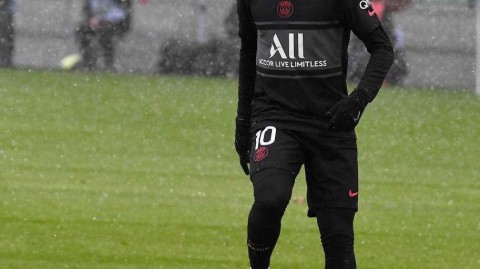 内马尔左脚踝严重扭伤韧带受损 预计缺席六至八周