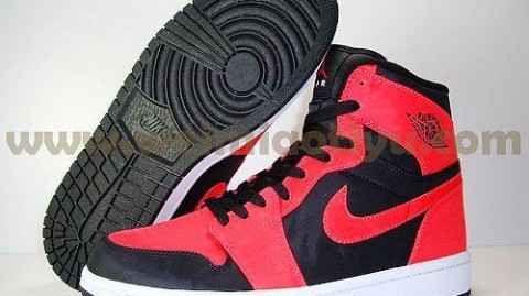 美职联第9轮：迈阿密国际2-0客胜皇家盐湖城，梅西哑火德保罗苏牙建功，卫冕冠军距榜首仅1分