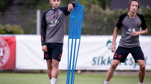 童话军团静待欧国联烽火 丹麦国家队备战训练直击