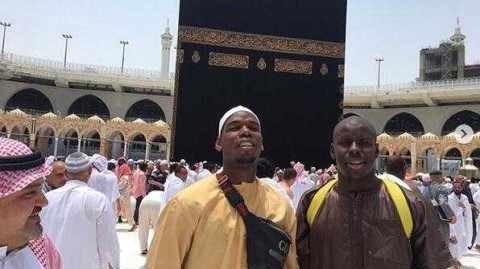 曼联球星博格巴的麦加朝圣之旅：在信仰中寻找人生真谛