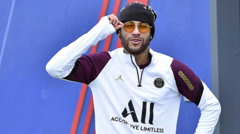 欧冠生死战前的王子公园星光：内马尔帅气回归，巴黎圣日耳曼全队蓄势待发