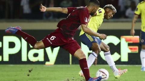 荣耀与遗憾：最后哨响间的世界杯之梦