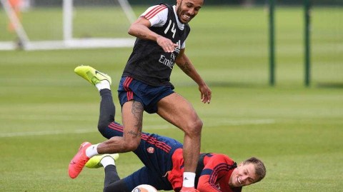 快乐足球归来！阿森纳厉兵秣马备战布莱顿，奥巴梅扬领衔“搞怪”训练课