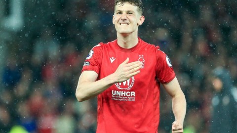 英超保级生死战：森林圣徒七球盛宴，城市球场的疯狂之夜