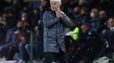 加斯佩里尼怒斥裁判遭停赛罚款 激情与争议交织的执教瞬间