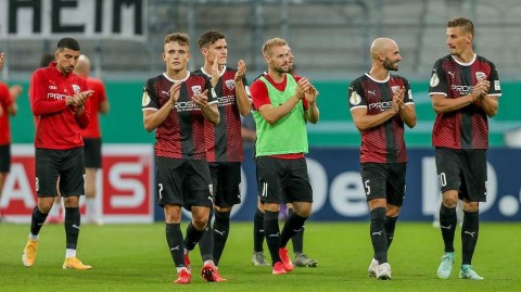 奥迪公园球场的德国杯之夜：因戈尔施塔特力克奥厄，定格新赛季首胜