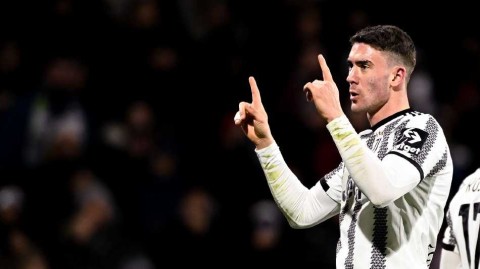 斑马军团客场扬威 弗拉霍维奇双响击溃萨勒尼塔纳