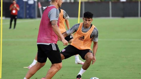 奥兰多烈日下的孤独备战：达拉斯联队与那届“未能登场的回归锦标赛”