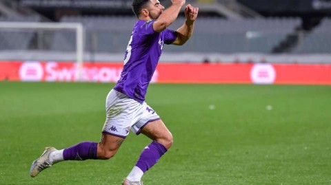 欧协联烽火紫百合主场折戟波兹南莱赫逆转晋级