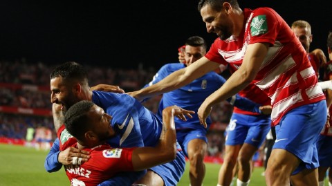 绿茵烽火：格拉纳达保级路上的关键三分