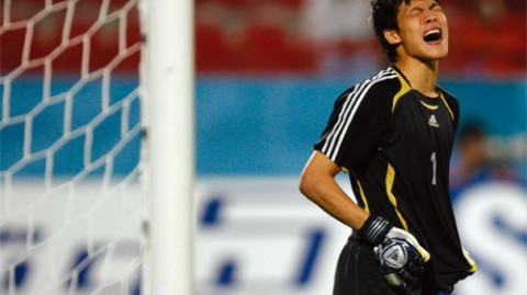 王大雷6次扑救难挽亚冠惨败，山东泰山新帅首秀0-4川崎前锋跌出晋级区