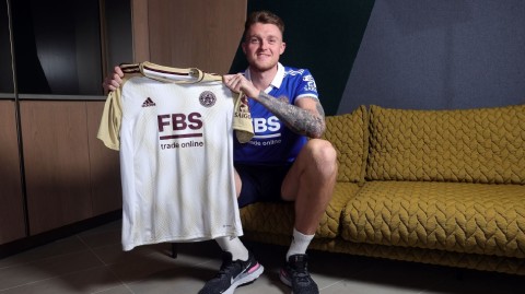 莱斯特城压哨签下澳洲铁闸苏塔