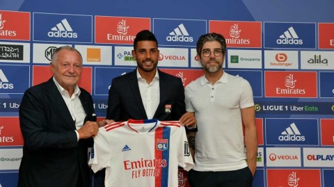 埃莫森正式亮相里昂 新赛季开启法甲征程