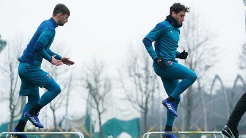 寒冬热火，红黑军团静候小组头名决战