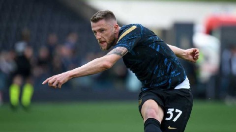 坚韧之盾：从伤病中走出的国米铁卫什克里尼亚尔