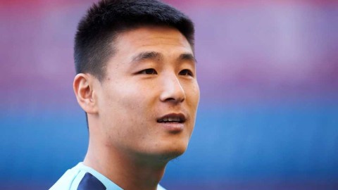 武磊居家隔离期承担采购重任，感谢球迷千里送口罩温情