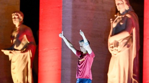 罗马城万人空巷迎王子迪巴拉斗兽场前见红狼情