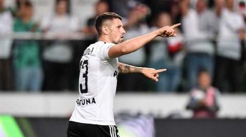 欧协联资格赛次回合 华沙莱吉亚主场逆转晋级