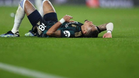 奥巴梅扬情人节戴帽，枪手主场四球狂屠上演进球盛宴