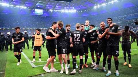 升降级附加赛烽火再起 斯图加特力克汉堡成功保级