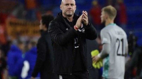 威尔士足协与功勋主帅罗柏佩奇续约四年续写红龙传奇