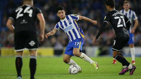 海鸥军团轻取天鹅海：布莱顿完胜斯旺西，联赛杯晋级之路光芒闪耀