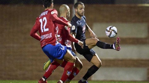 国王杯疯狂一夜：纳瓦尔卡内罗的溃败与格拉纳达的狂飙