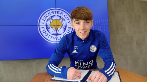 莱斯特城未来防线基石，小将弗林签下新约续写蓝狐传奇