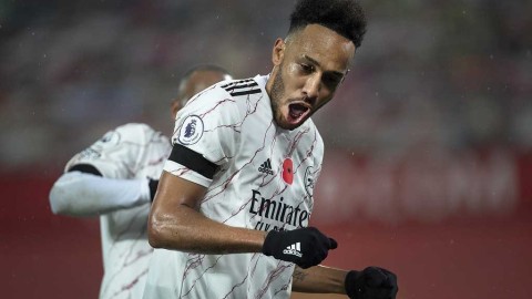 梦剧场十四年之殇：博格巴一失足成千古恨，奥巴梅扬点射弑红魔