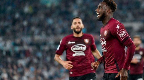 蓝鹰主场折翼记：萨勒尼塔纳客场逆转风暴