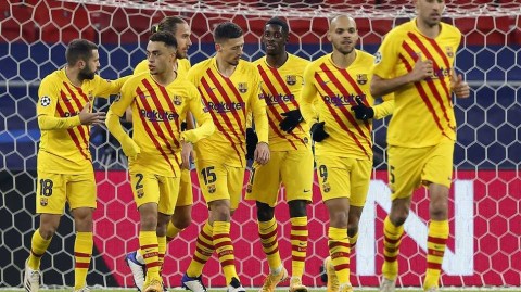 红蓝军团青春风暴闪耀布达佩斯 巴萨客场三球完胜费伦茨瓦罗斯