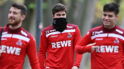 科隆深秋的逆风前行：疫情阴影下的德甲征程