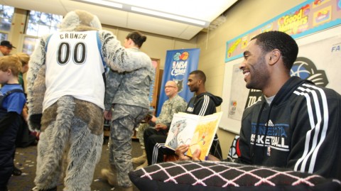 狼群温情十六载：回溯森林狼2010年欢乐社区行