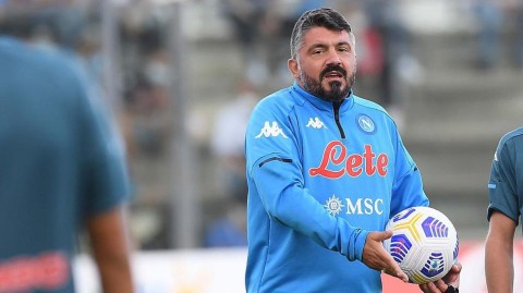 蓝衣军团集结号 那不勒斯备战新赛季意甲全景直击