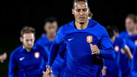 橙衣军团凝神聚力，卡塔尔沙场剑指宿敌