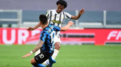 意甲巅峰对决：夸德拉多双响绝杀，尤文图斯3比2力克国际米兰