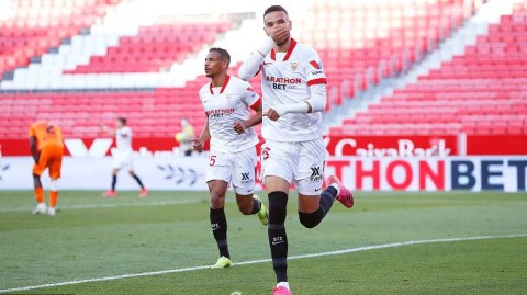 皮斯胡安的夜晚，只有一粒进球的呼吸声