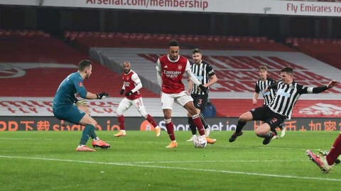 枪手加时破“喜鹊” 新星洛维救赎奥巴锁定胜局