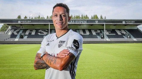 比甲欧本喜迎全能战神：巴萨传奇阿德里亚诺的荣耀新篇章