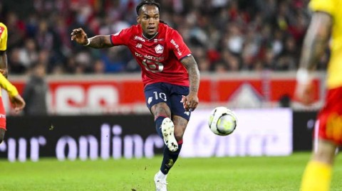 巴黎圣日耳曼喜迎葡萄牙中场桑谢斯加盟